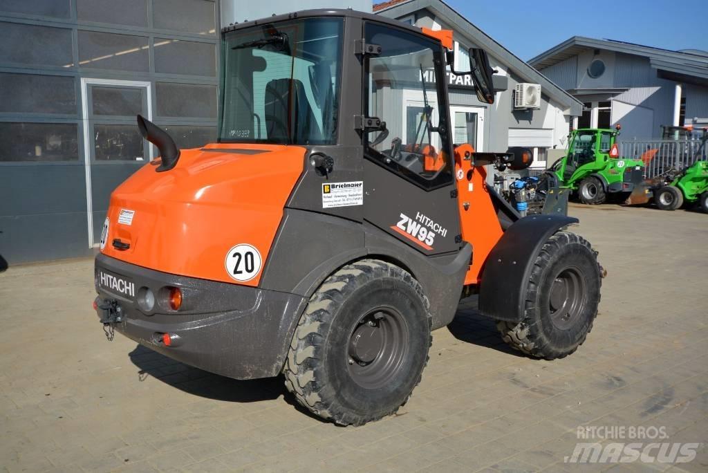 Hitachi ZW 95-6 C Kolesni nakladalci