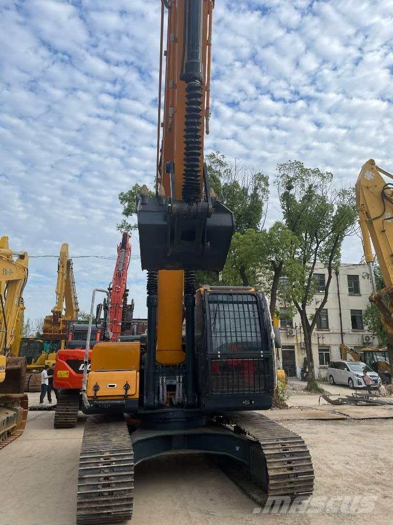 Hyundai 220LC-9S Midi bagri 7t – 12t