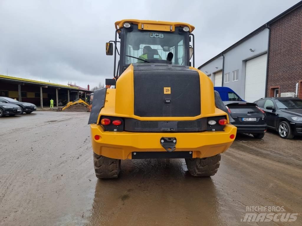 JCB 411 + 4 Kolesni nakladalci