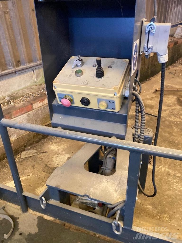Merlo Wired Man Cage Teleskopski viličarji