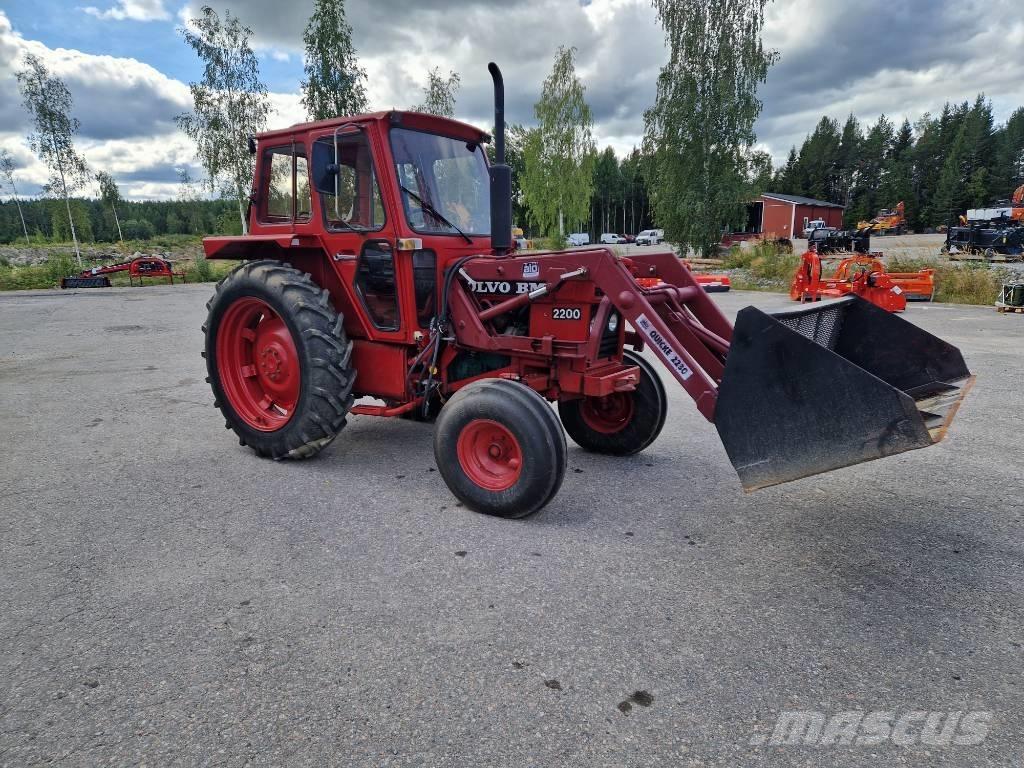 Volvo BM 2200 Traktorji