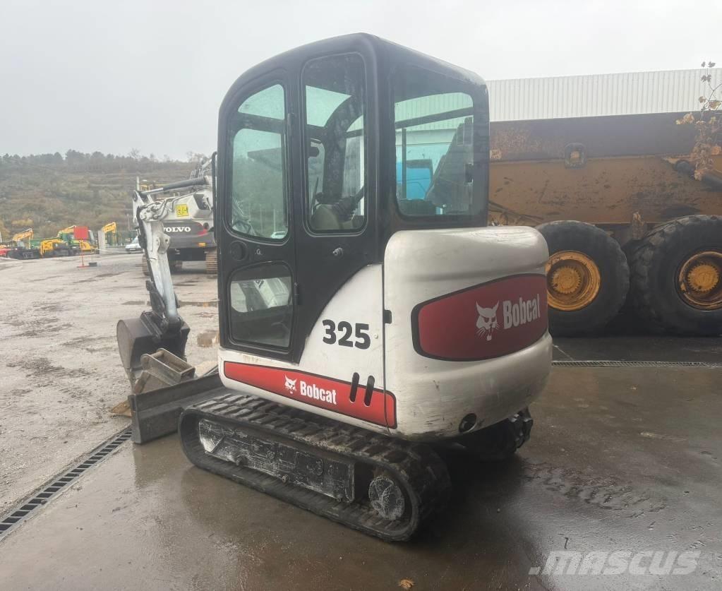 Bobcat 325 G Mini bagri <7t