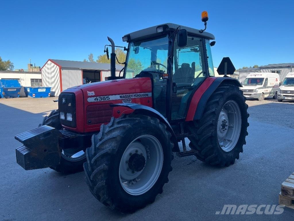 Massey Ferguson 4365 Traktorji