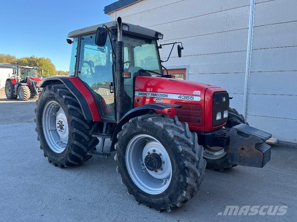 Massey Ferguson 4365 Traktorji
