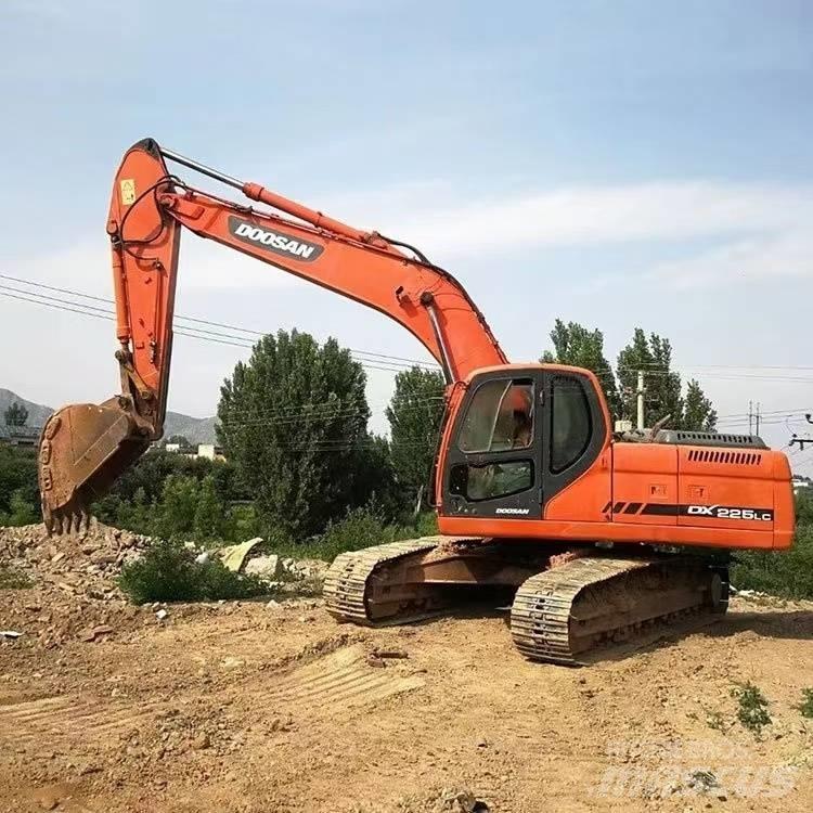 Doosan DX 225 LC-9C Bagri goseničarji