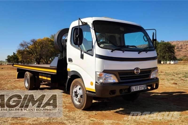Hino 300 Roll Back Drugi tovornjaki