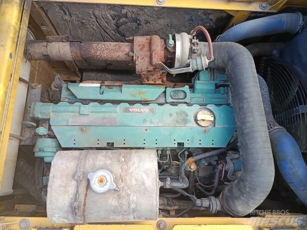 Volvo EC210B Bagri goseničarji