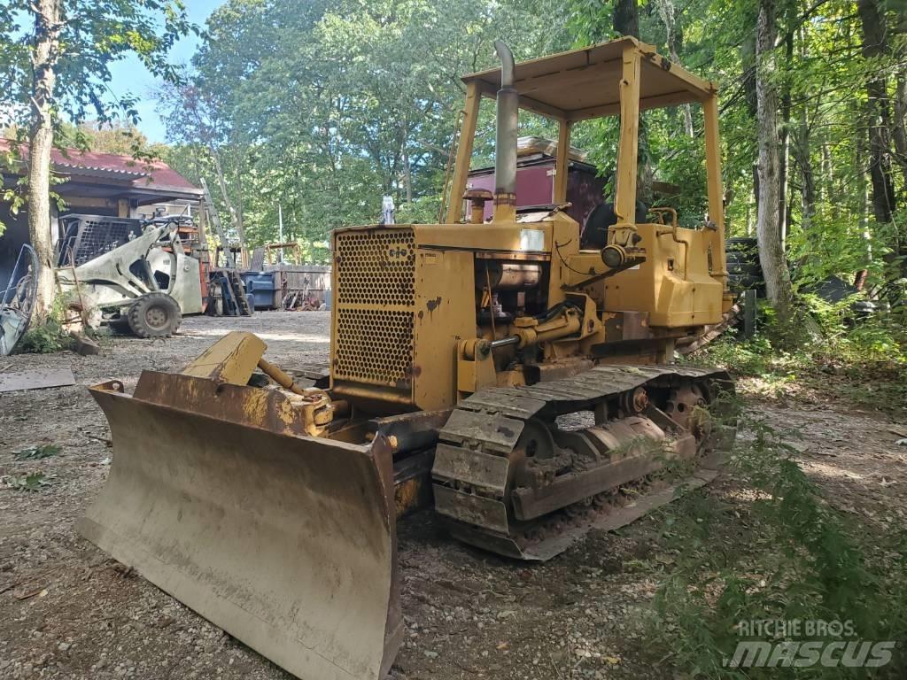 Komatsu D 31 A-17 Buldožerji goseničarji