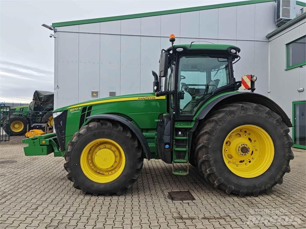 John Deere 8370R Traktorji