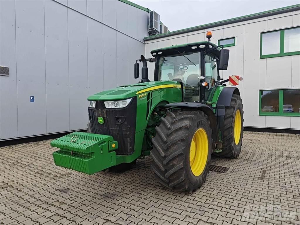 John Deere 8370R Traktorji