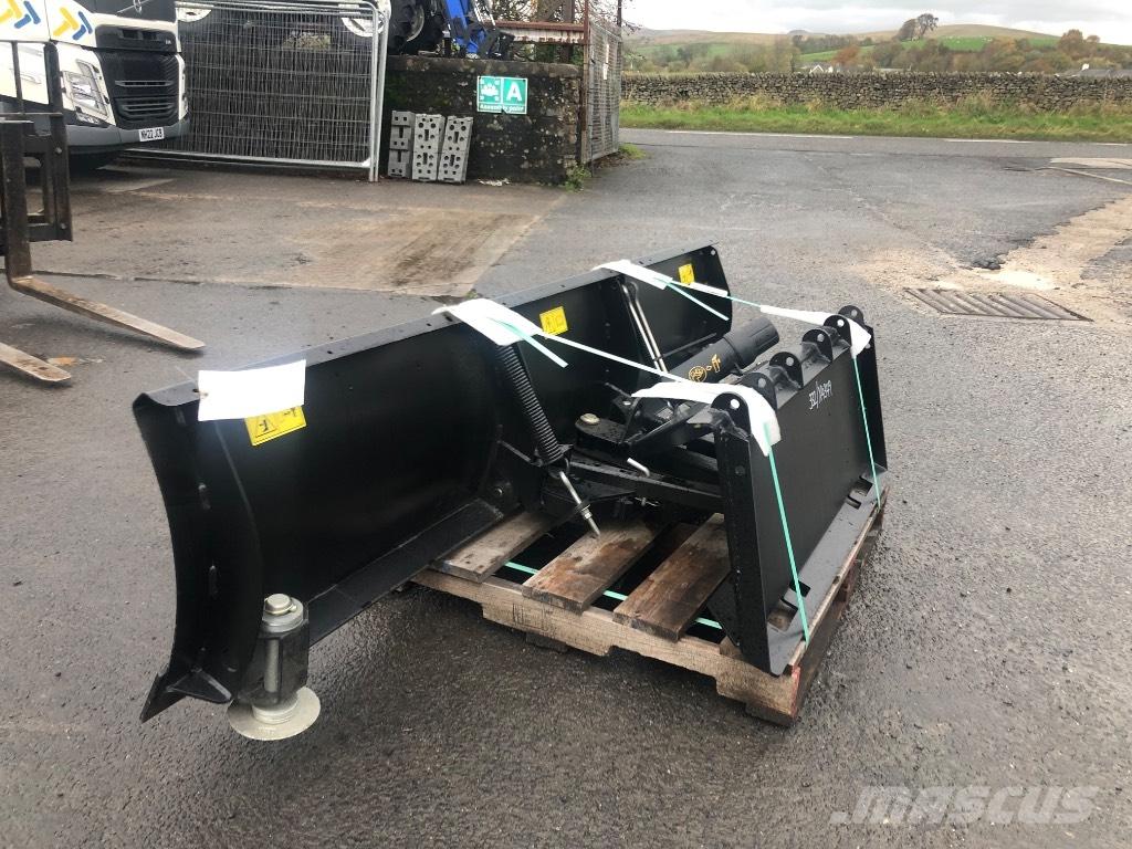 JCB Snow Plough Plugi