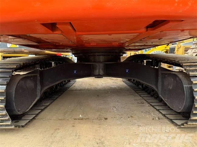 Doosan DX 225 LCA Bagri goseničarji