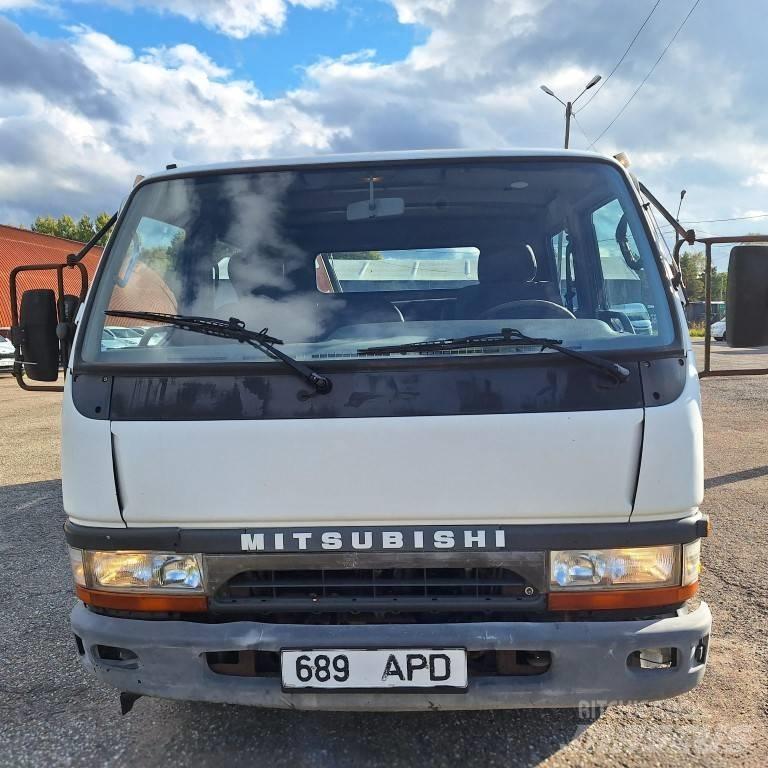 Mitsubishi Canter Tovornjaki z žerjavom