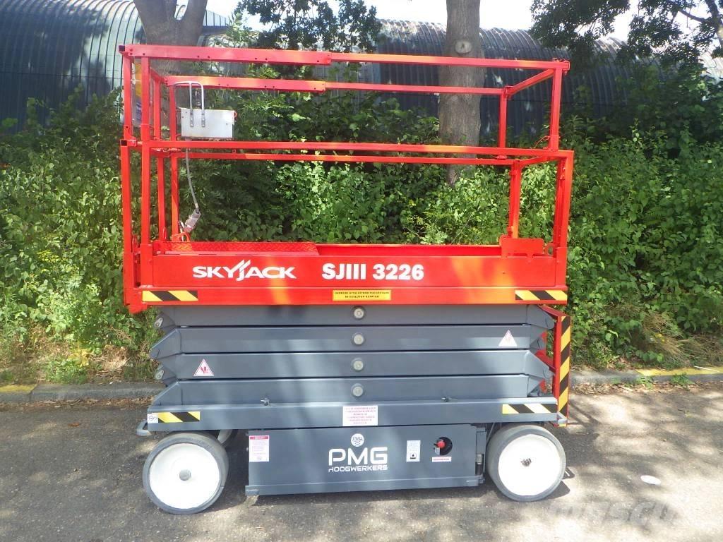 SkyJack SJ3226 Škarjaste dvižne ploščadi