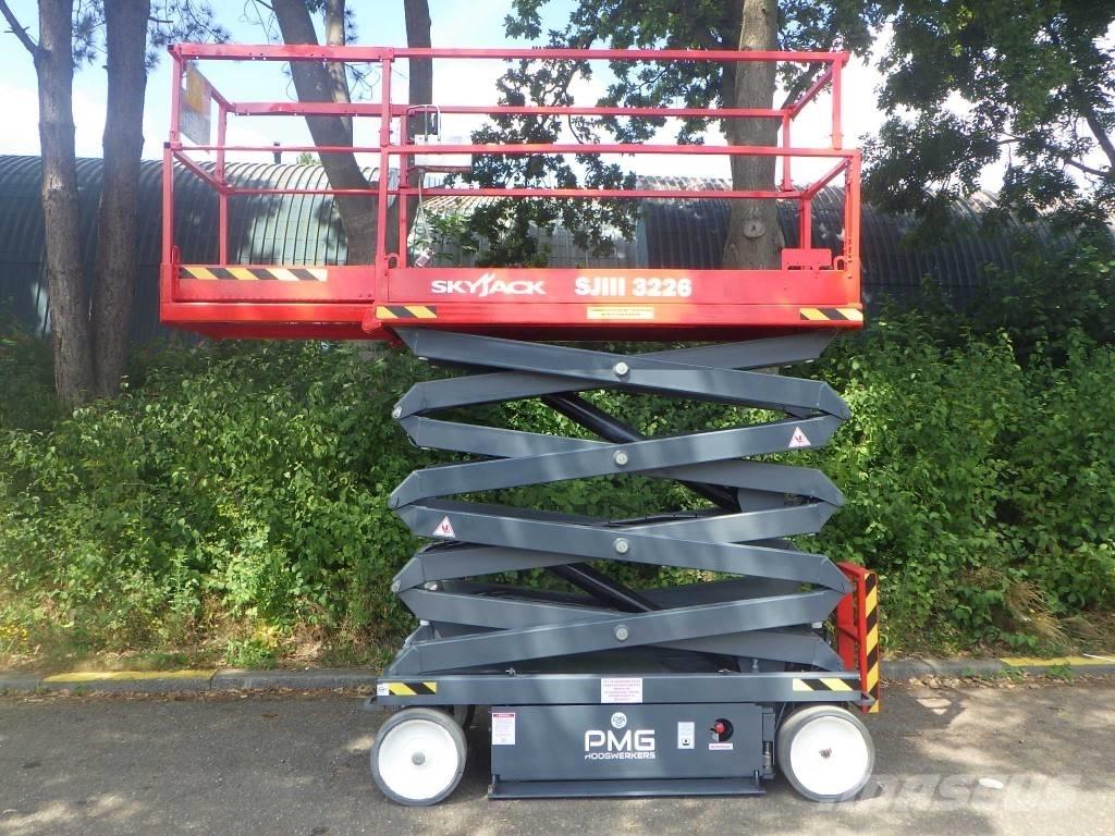 SkyJack SJ3226 Škarjaste dvižne ploščadi