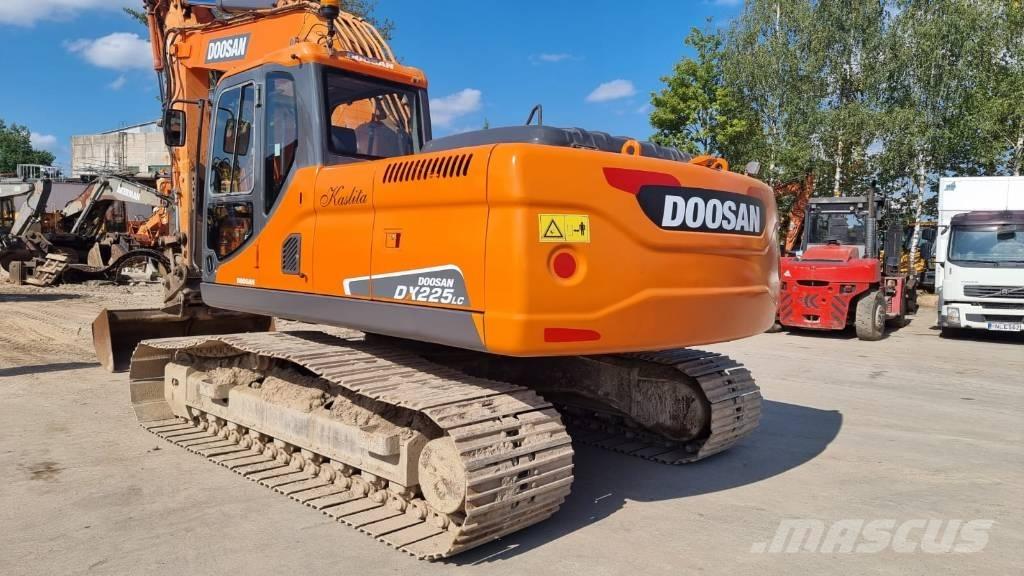 Doosan DX 225 Bagri goseničarji
