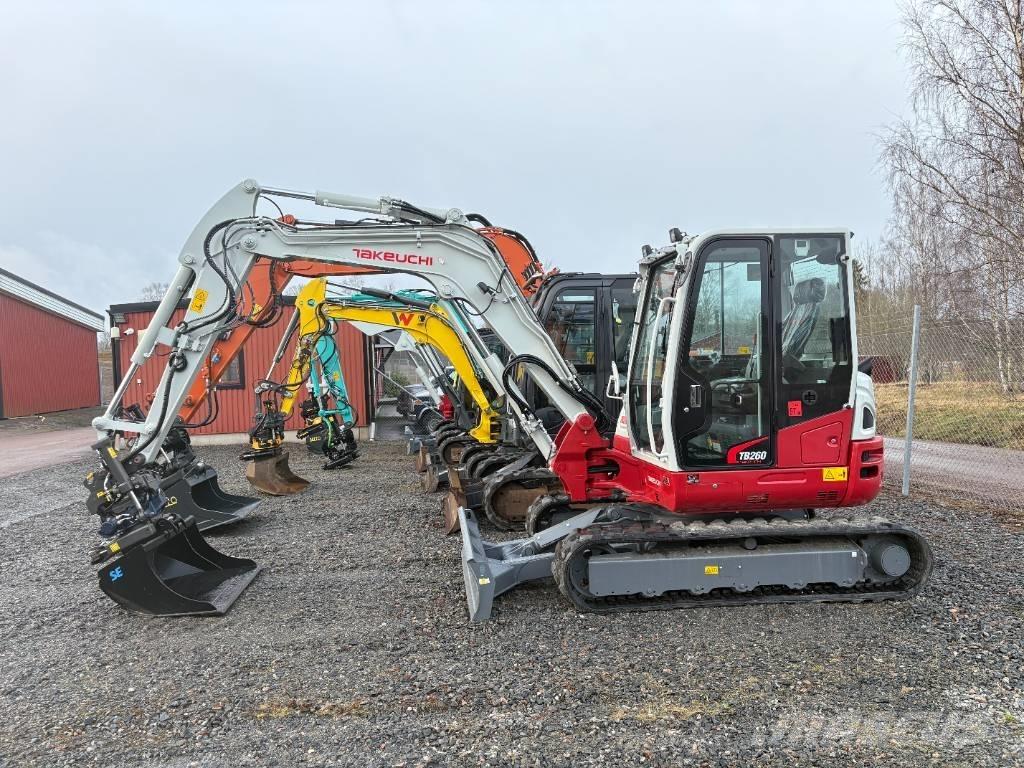 Takeuchi TB260 Mini bagri <7t