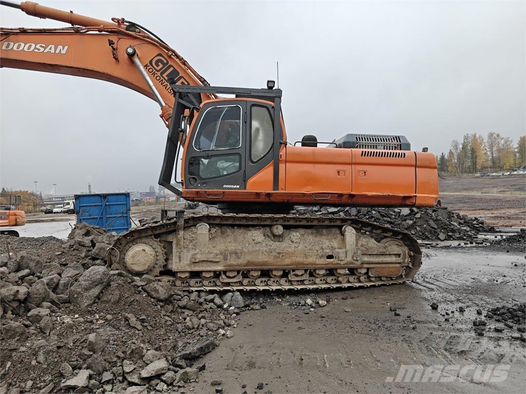 Doosan DX520LC Bagri goseničarji