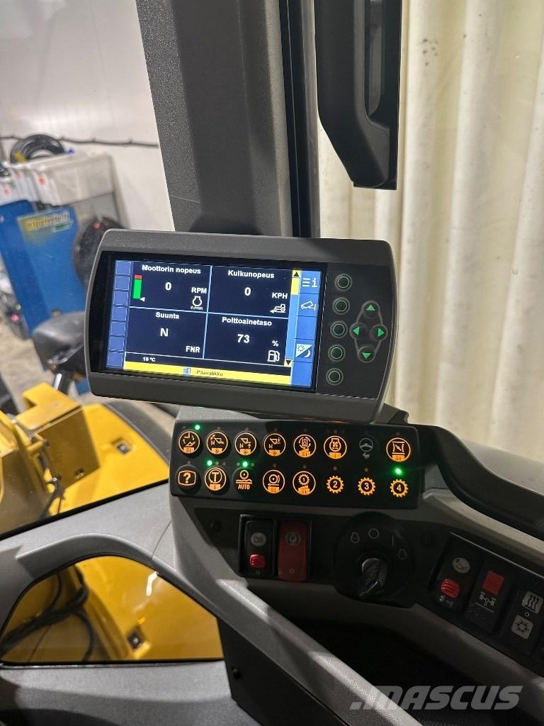 CAT 924 K Kolesni nakladalci