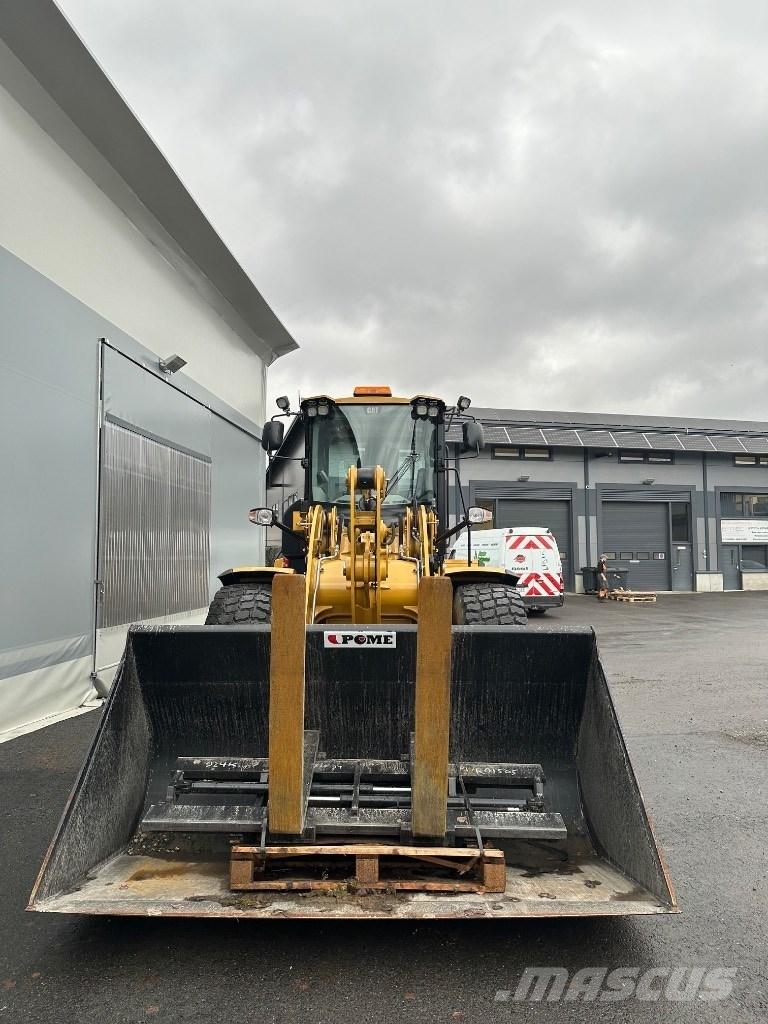 CAT 924 K Kolesni nakladalci