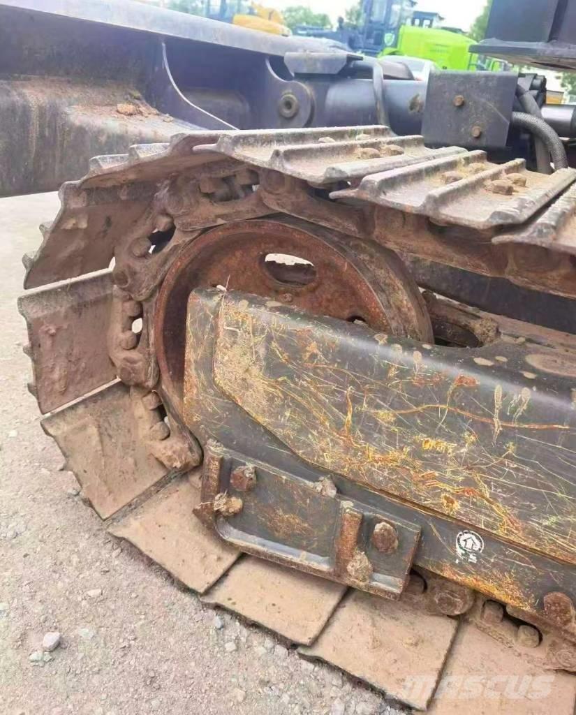 Volvo 55 Bagri goseničarji