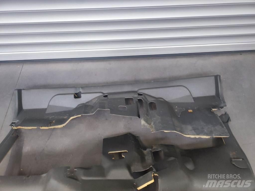 Nissan Floor Mat Kabine in notranjost