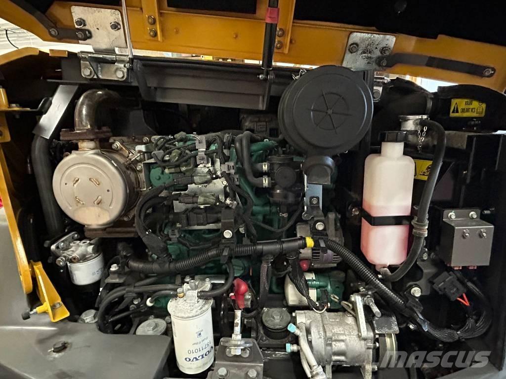 Volvo ECR 88 D PRO Midi bagri 7t – 12t
