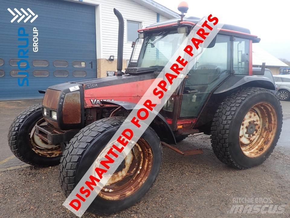 Valtra 900 Traktorji
