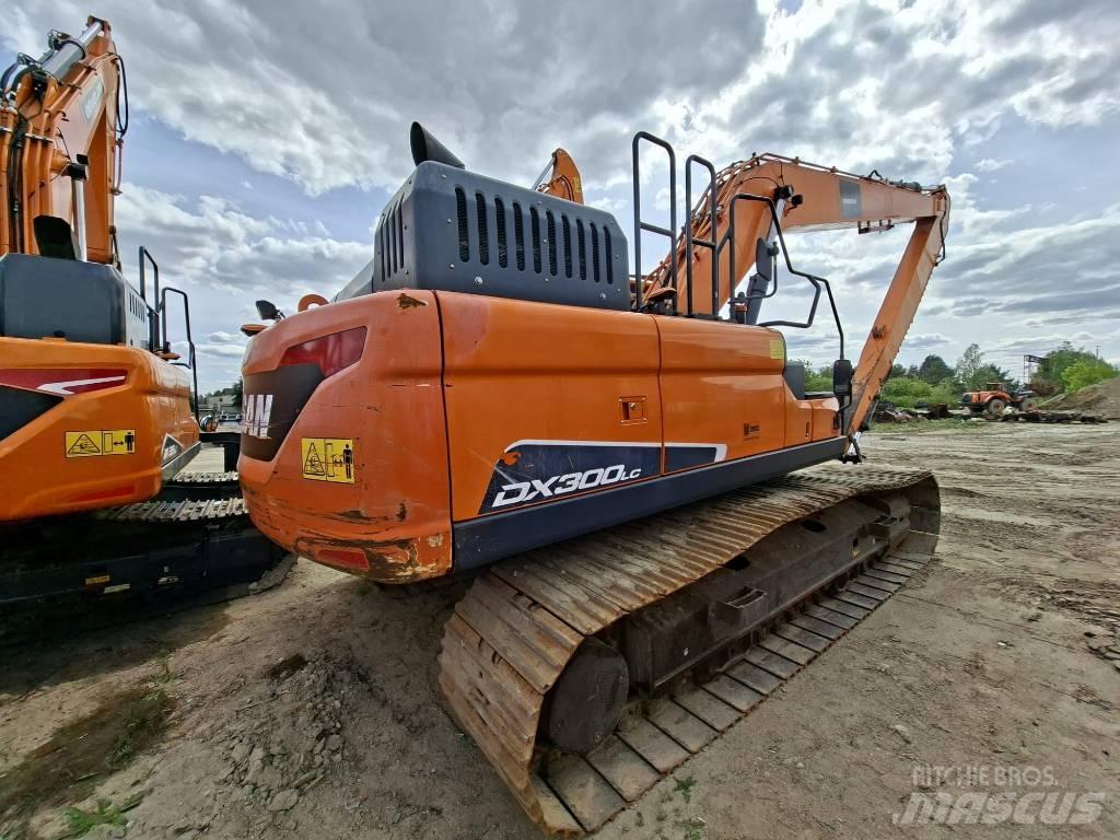 Doosan DX 300 LC-5 Bagri goseničarji