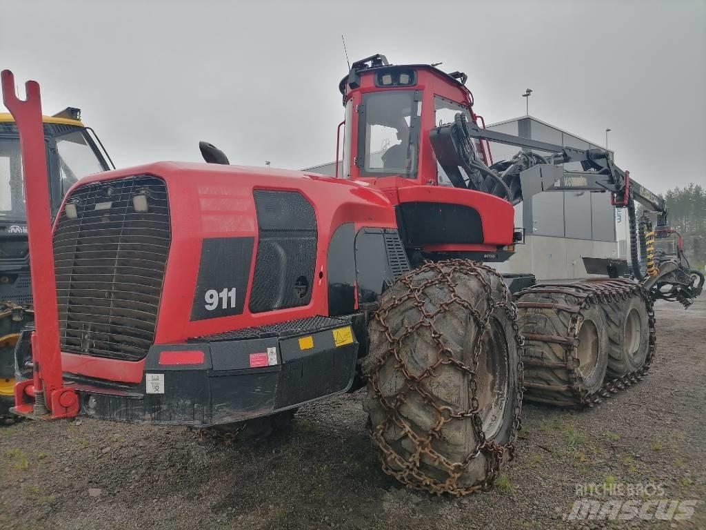 Komatsu 911 Harvesterji