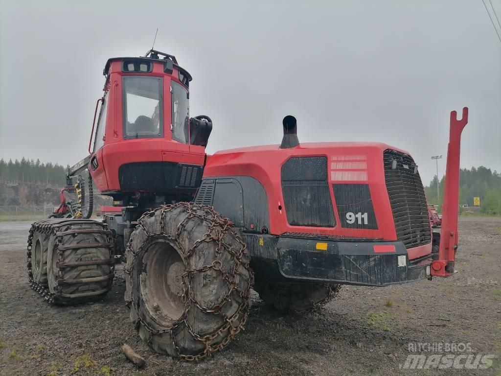Komatsu 911 Harvesterji