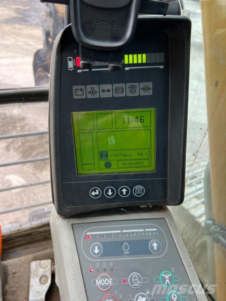 Liebherr R 906 LC Bagri goseničarji