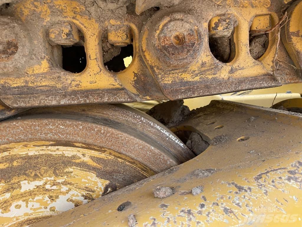 CAT D 6 T EPA Buldožerji goseničarji