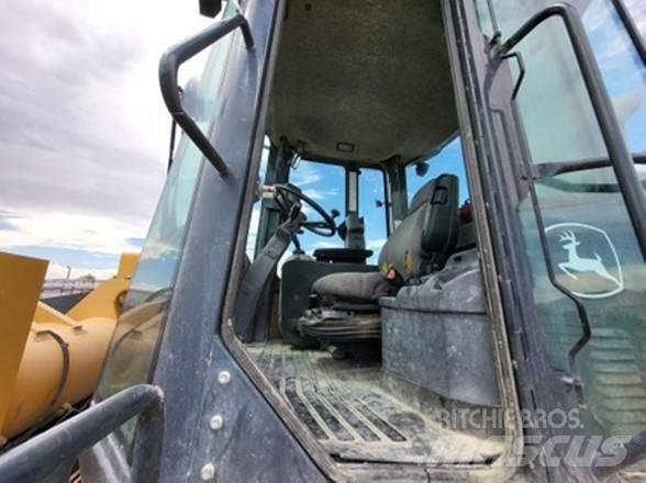 John Deere 624K Kolesni nakladalci