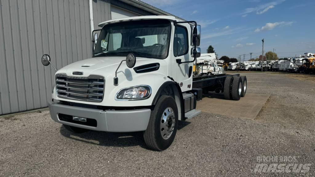 Freightliner M2 Tovornjaki-šasije