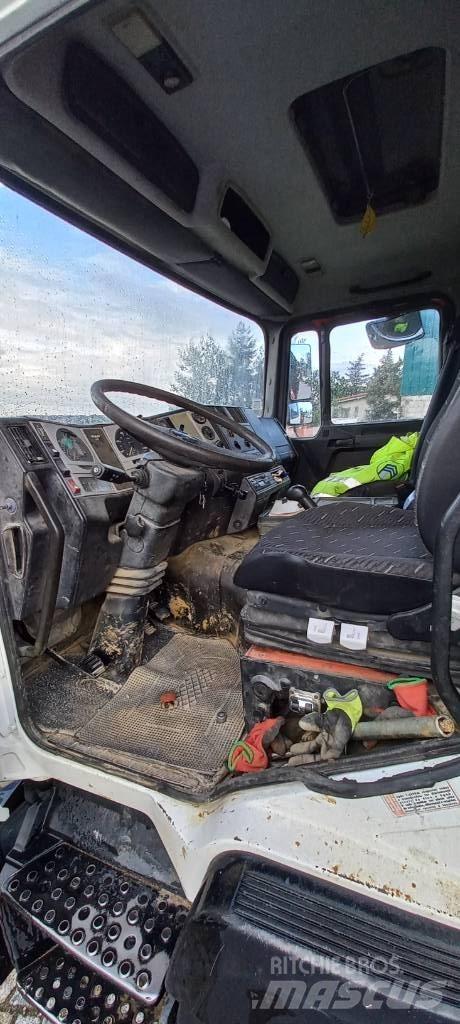 MAN 26.364 Tovornjaki z žerjavom