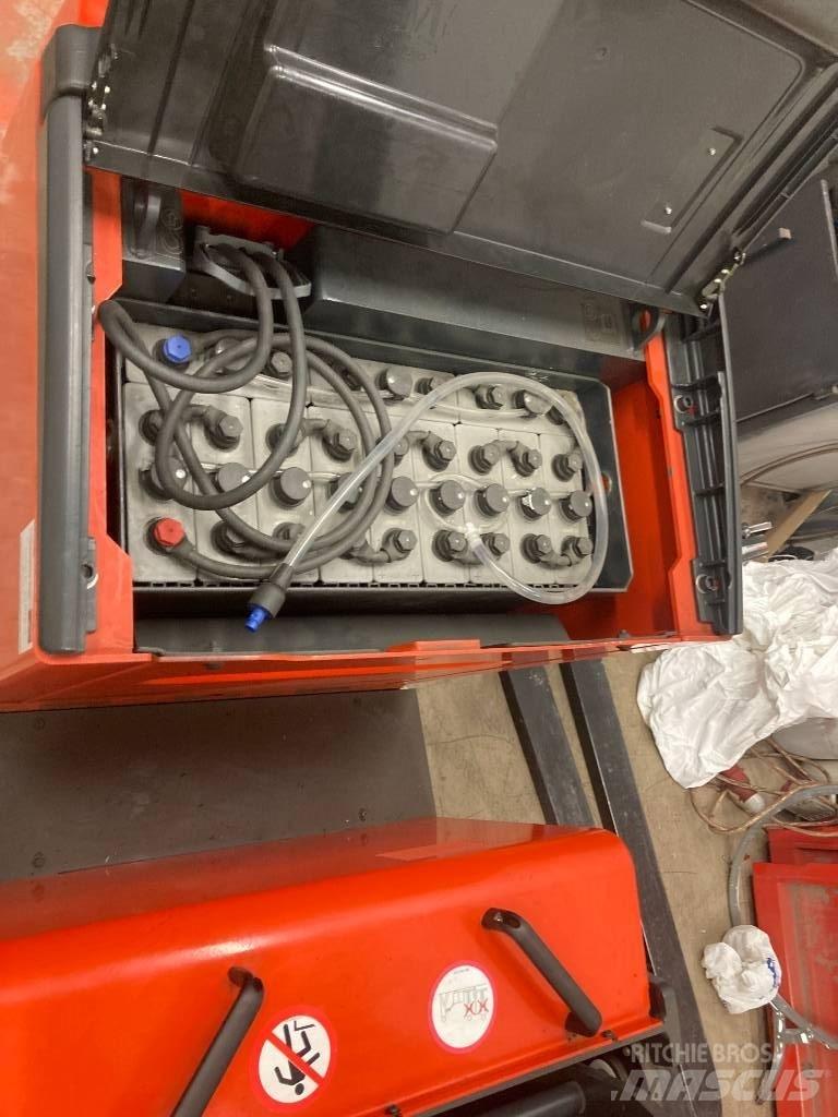 Linde L12AC Ročni električni viličar