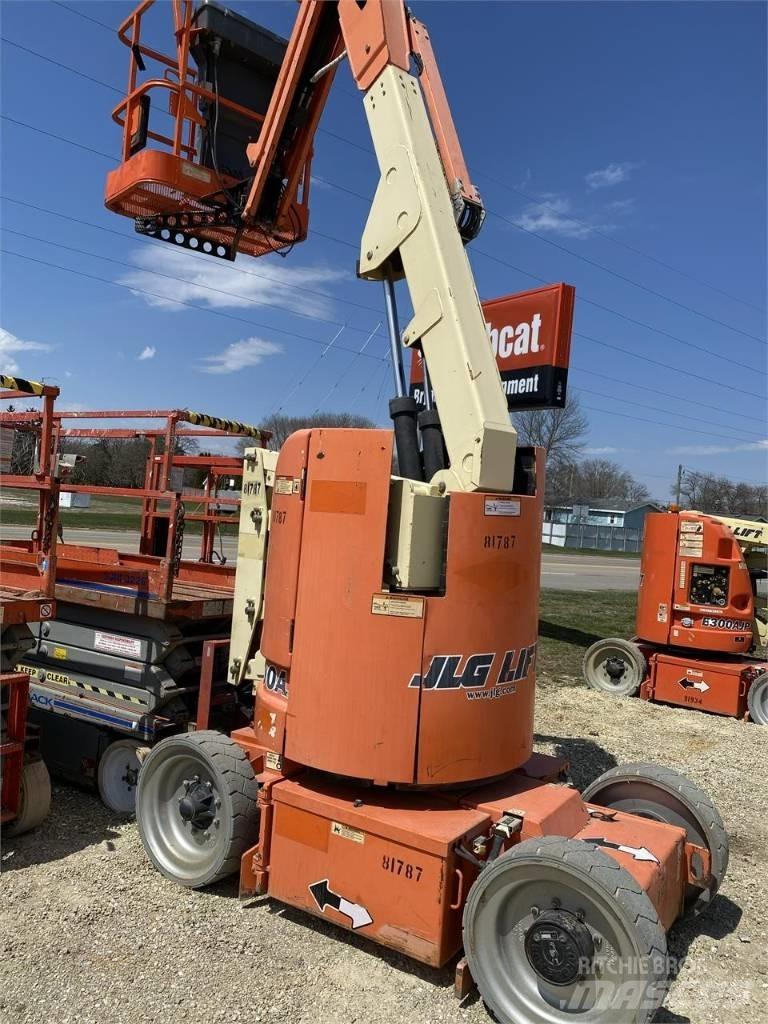 JLG E300AJP Zglobne dvižne ploščadi