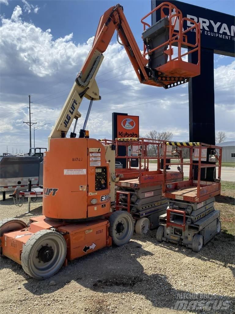 JLG E300AJP Zglobne dvižne ploščadi