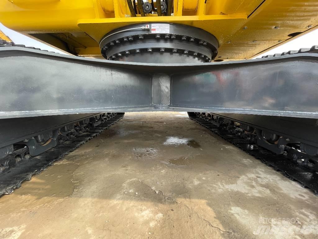 Komatsu PC 220 Bagri goseničarji