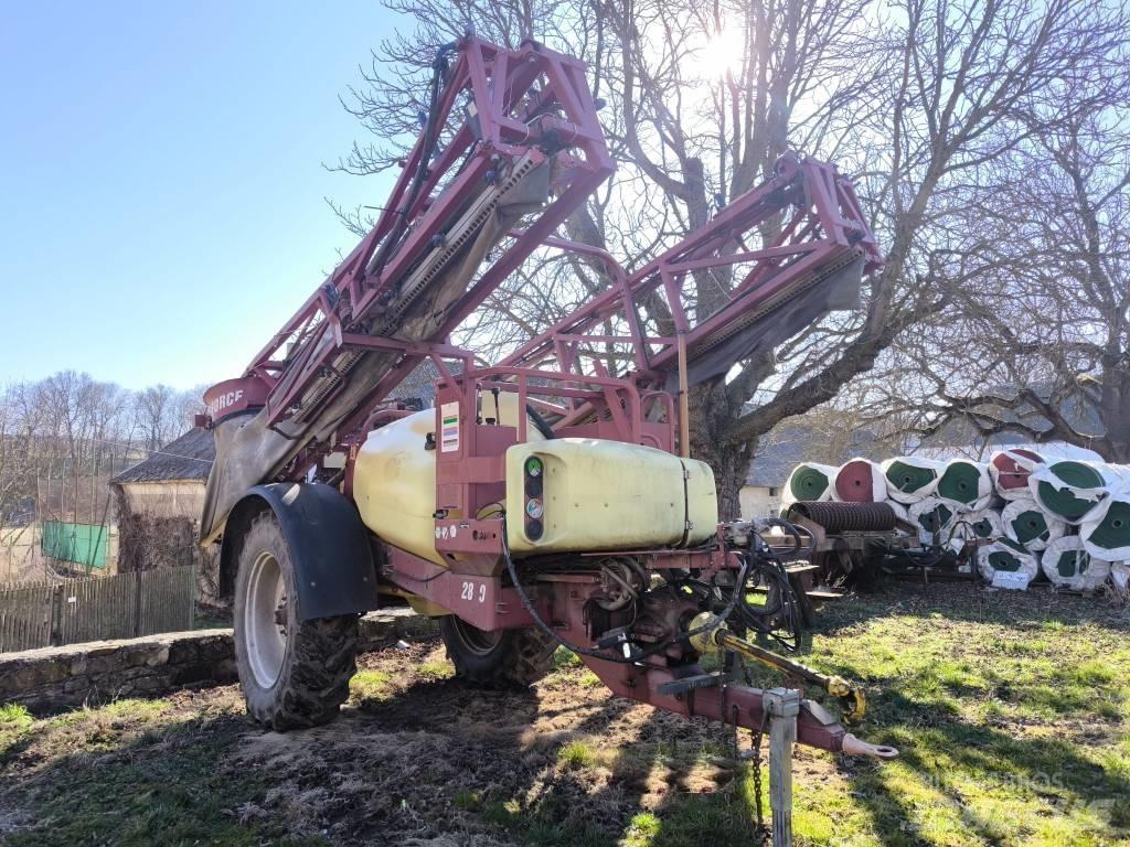 Hardi Commander 2800 Vlečne škropilnice