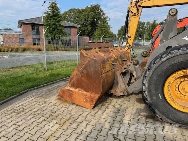 Volvo L 90 F Kolesni nakladalci