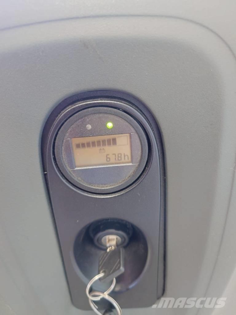 Linde L 12 Ročni električni viličar