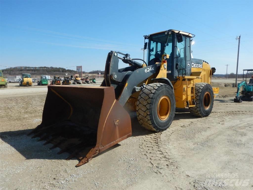 John Deere 624K Kolesni nakladalci