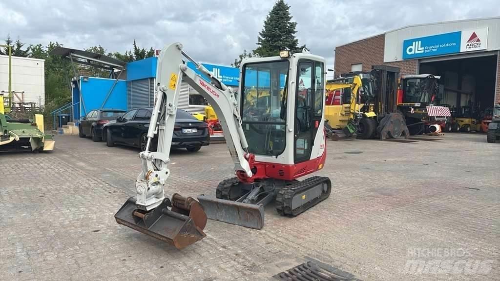 Takeuchi TB216 A Mini bagri <7t