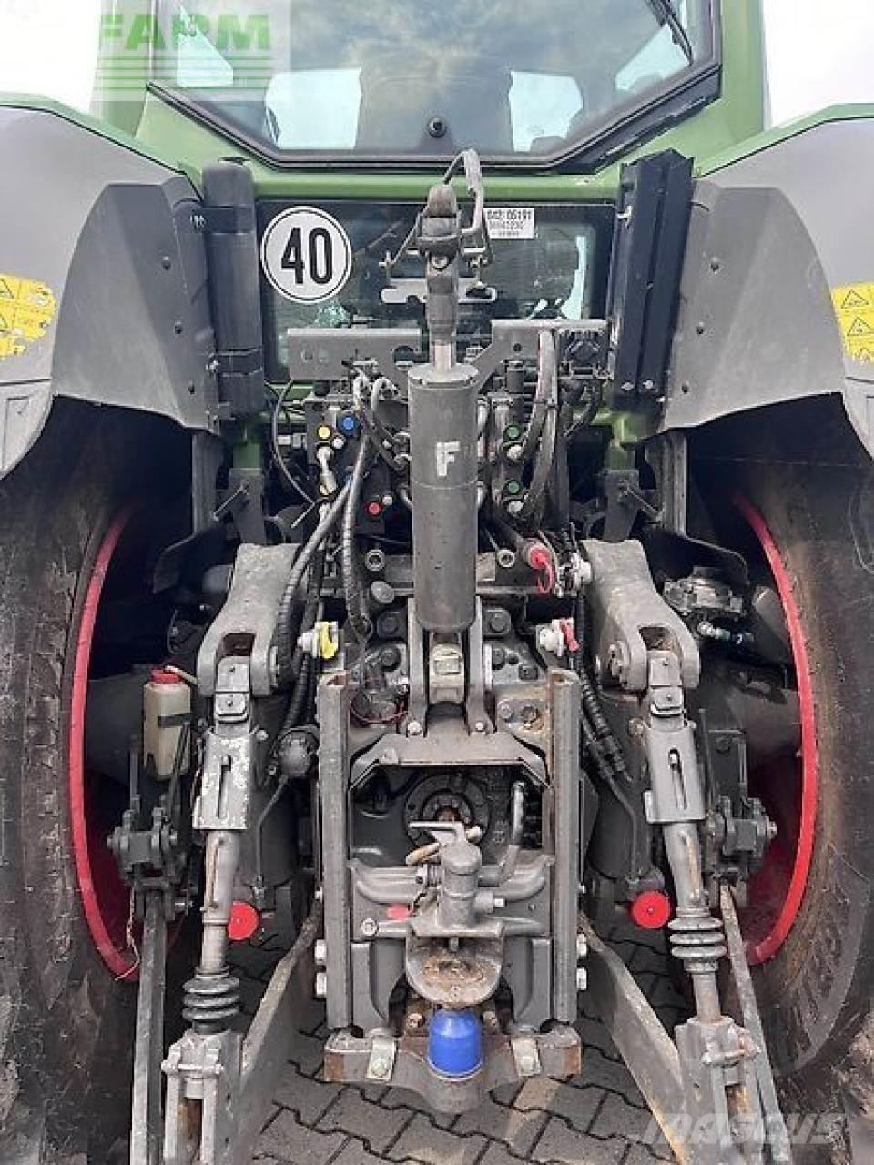 Fendt 828 Traktorji
