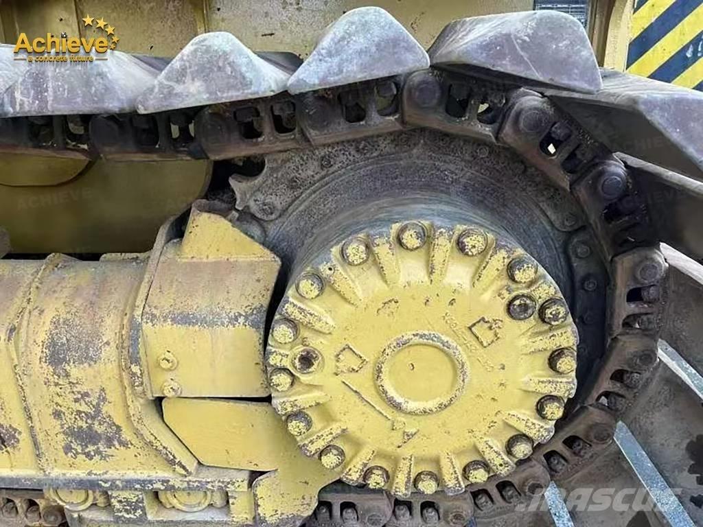 CAT D 3 Buldožerji goseničarji