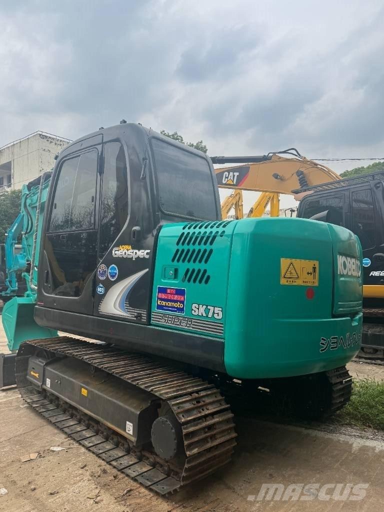Kobelco SK 75 Midi bagri 7t – 12t
