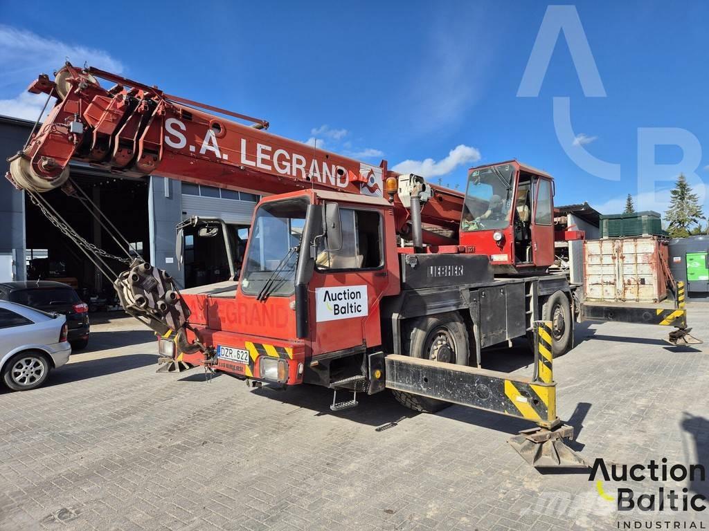 Liebherr UTM 526 Tovornjaki z žerjavom