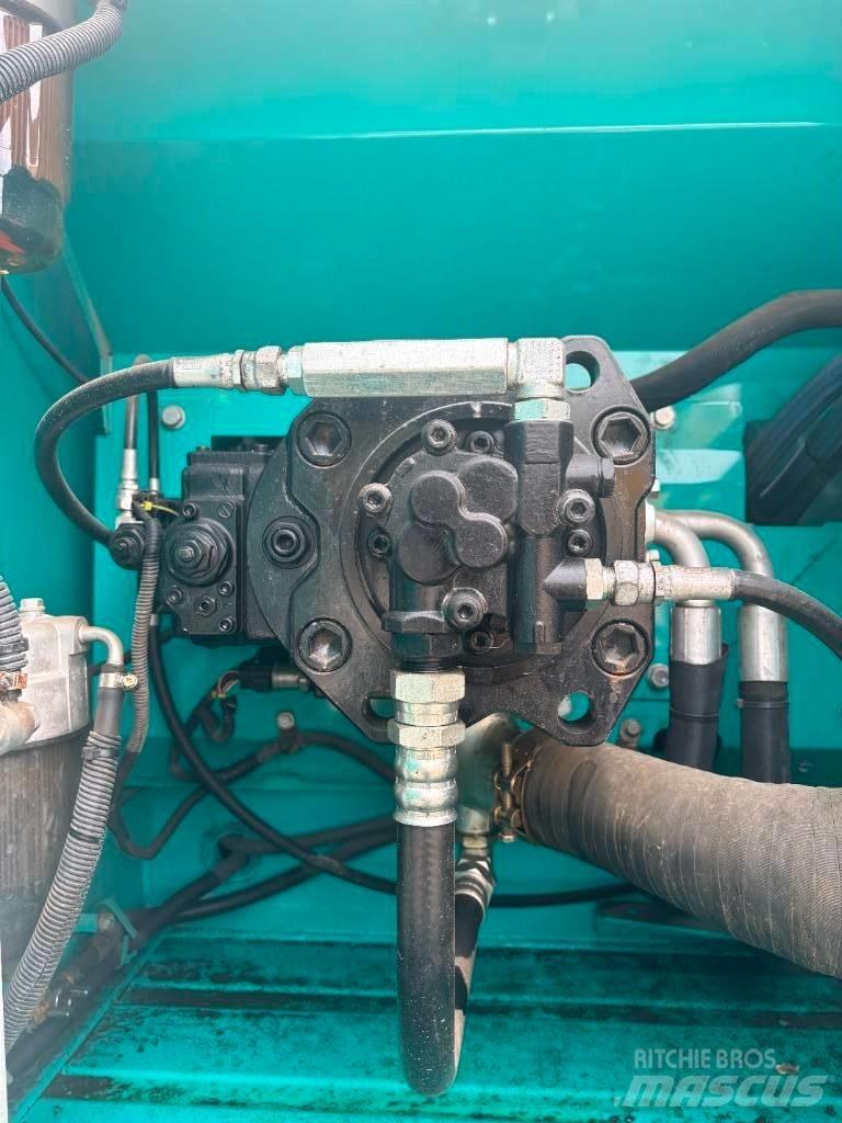 Kobelco SK 210 Bagri goseničarji